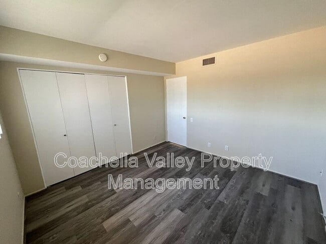 Building Photo - 550 El Cielo Rd