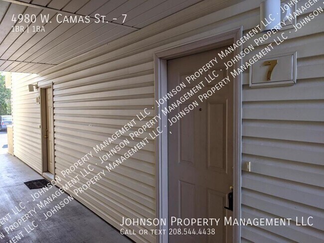 Building Photo - 4980 W Camas St