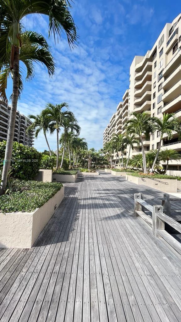 Building Photo - 251 Crandon Blvd