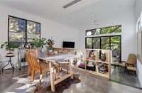 Building Photo - 2709 E 14th St