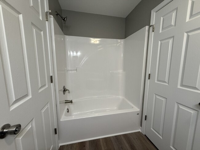 Building Photo - 1050 Echo Brook Trail