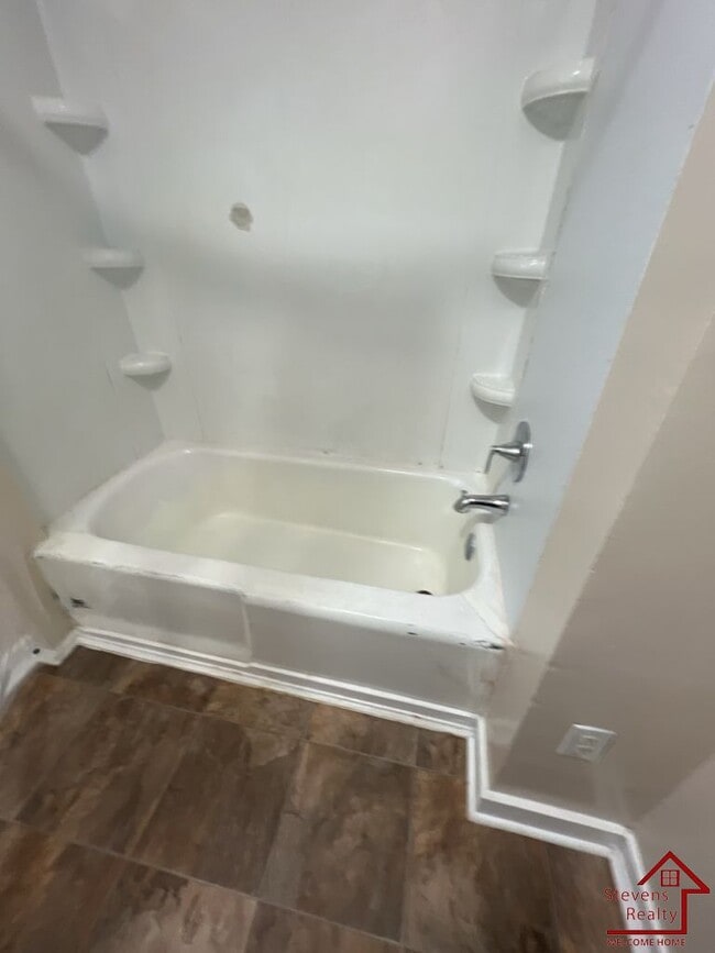 Building Photo - 236 S Young St