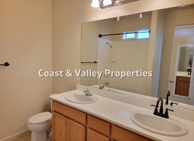 Building Photo - FOR RENT 3BD HOUSE IN GREENFIELD