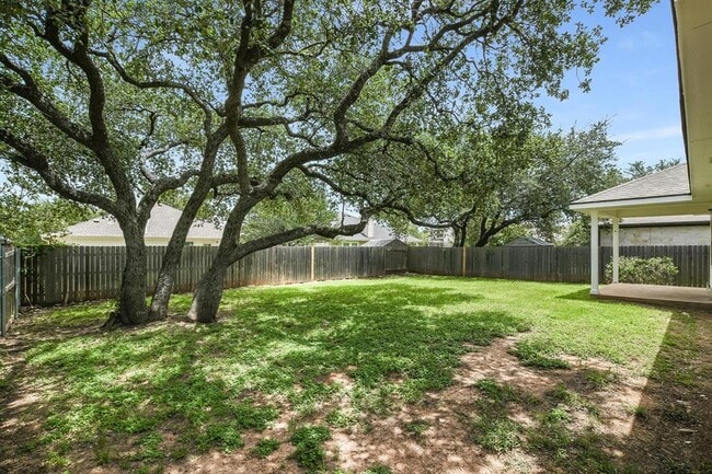 Building Photo - 2112 Mir Woods Dr