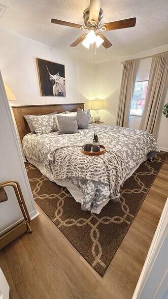 #2 King Bed Bedroom - 10603 Thomaswood Ln