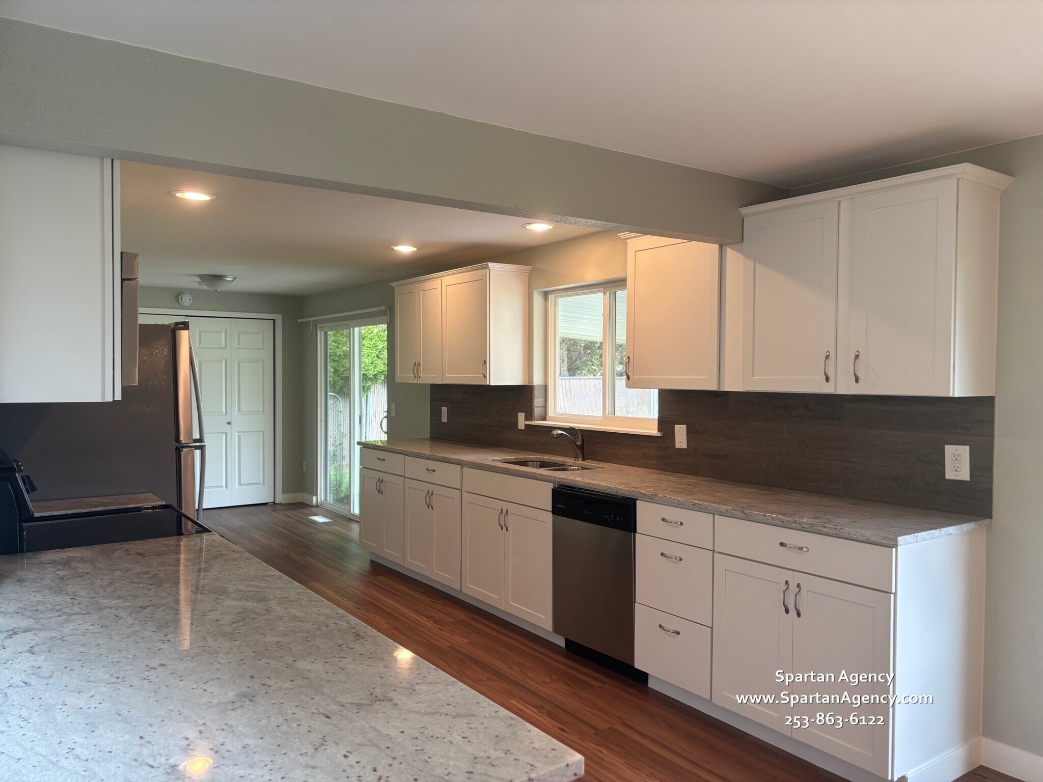 Building Photo - 1529 13th Ave NW