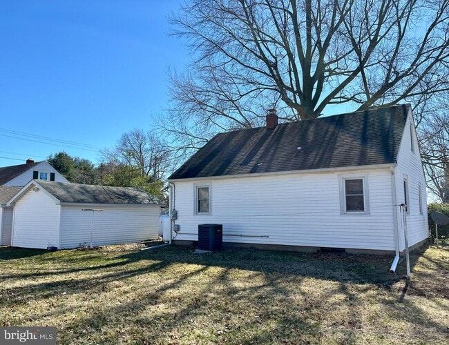 Building Photo - 9 NE 7th St