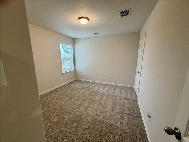 Building Photo - 27970 Western Crk Ct