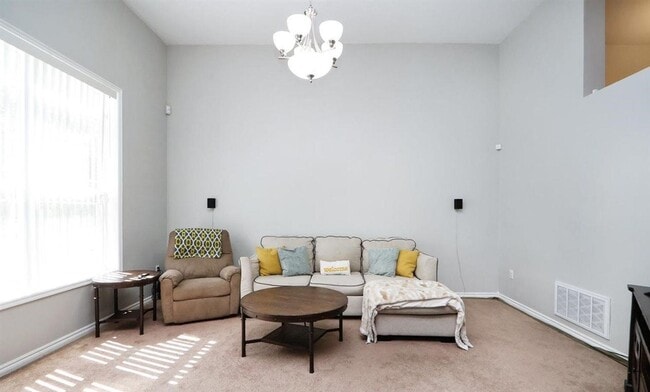 Building Photo - Italian Estates Property Management