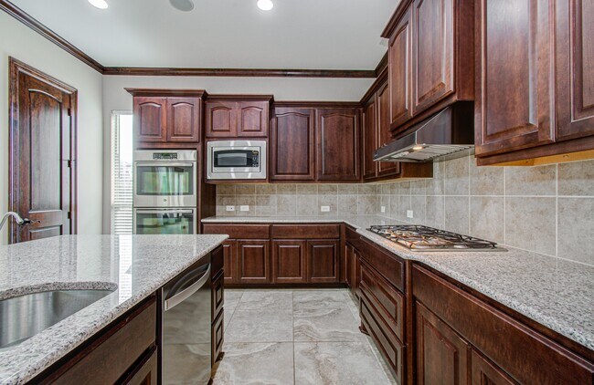 Building Photo - 5711 Avon Landing Ln