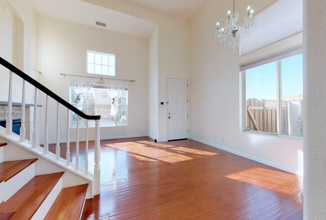 Building Photo - 405 Birkhaven Pl