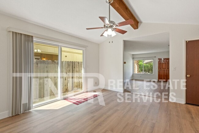 Building Photo - 9140 Nasreen Dr