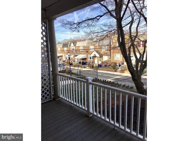 Building Photo - 351 Krams Ave