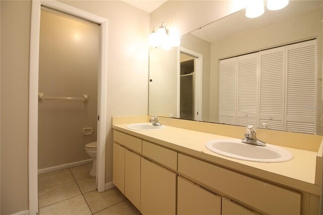 Building Photo - 4202 Sunny View Dr