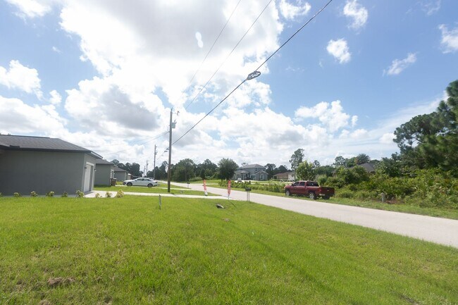 Building Photo - Brand-New Single-Family Home for Rent