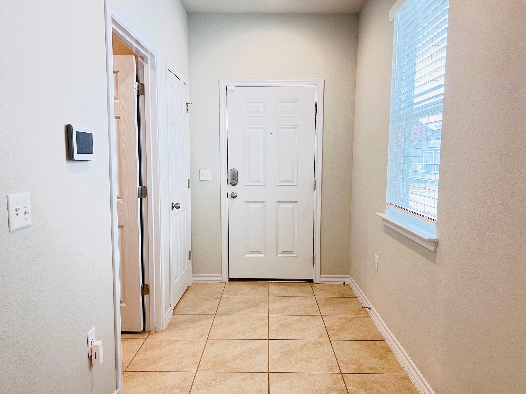 Entryway - 12112 Coyote Call Way