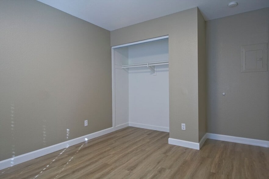 Building Photo - 265 S Olive St