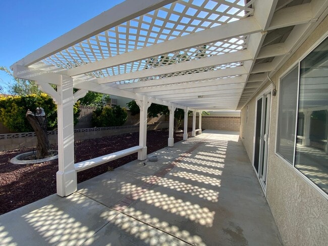 Building Photo - West Lancaster4 bedroom + bonus room