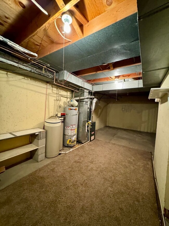 Building Photo - 3 Bedroom Townhome near BYU stadium!