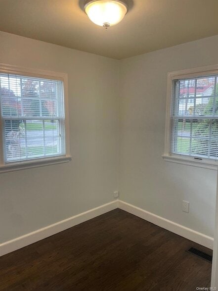 Building Photo - 46 Weston St