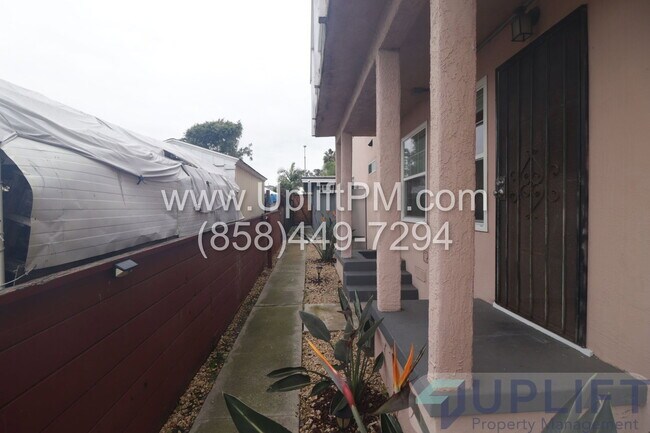 Building Photo - 4827 Castle Ave