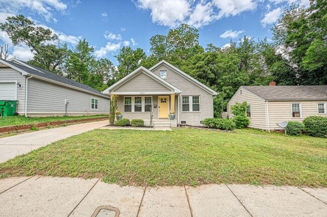 Building Photo - Charming 3BD/2BA Bungalow in Druid Hills!