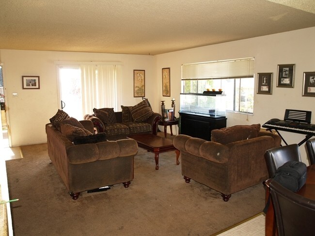 Interior Photo - 1920 25th Ave