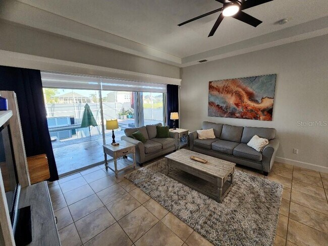 Building Photo - Beautiful Port Orange 4 Bedroom 2 Bathroom Pool Home