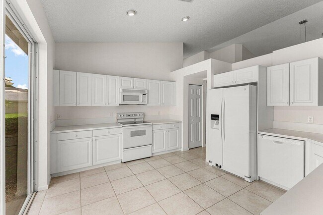 Building Photo - 7728 Edinburough Ln