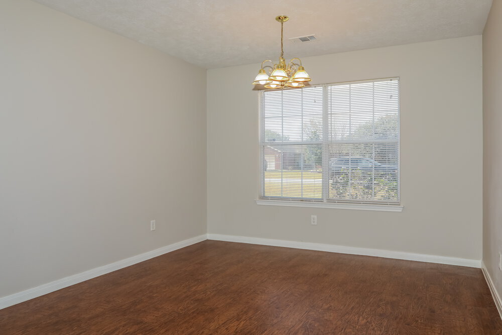 Building Photo - 16213 N View Ct