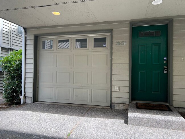 Building Photo - 3 Level Townhome in Seattle’s Ballard Neighborhood