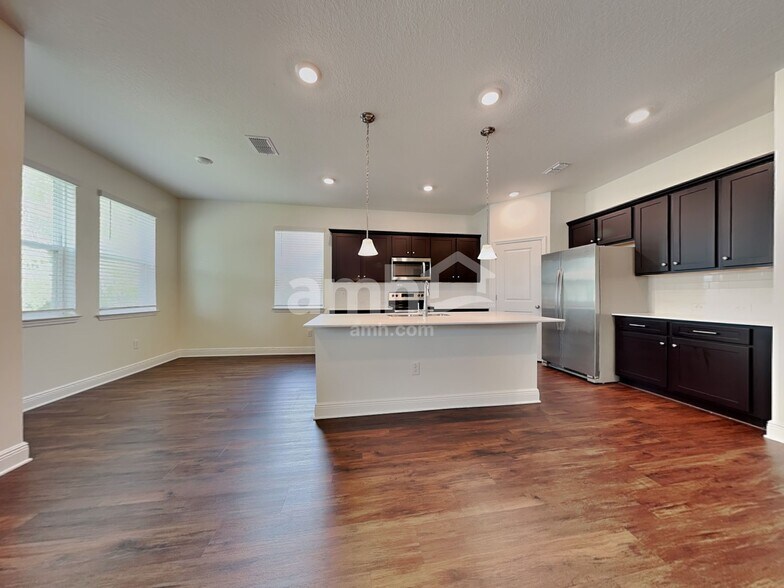 Building Photo - 6245 Emerald Hls Wy