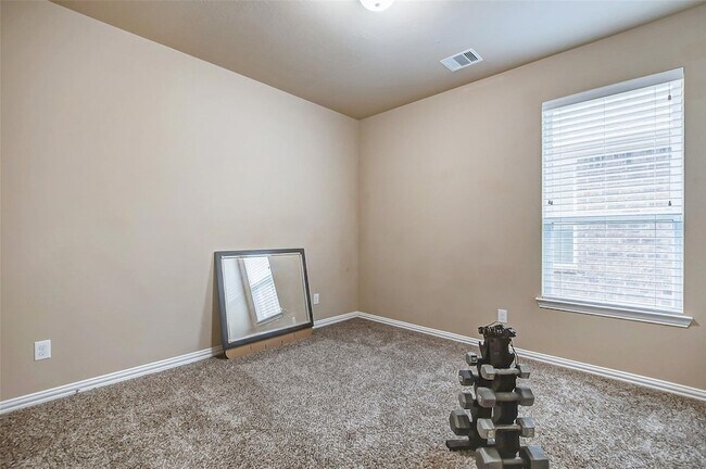 Building Photo - 623 Orlandis Ln