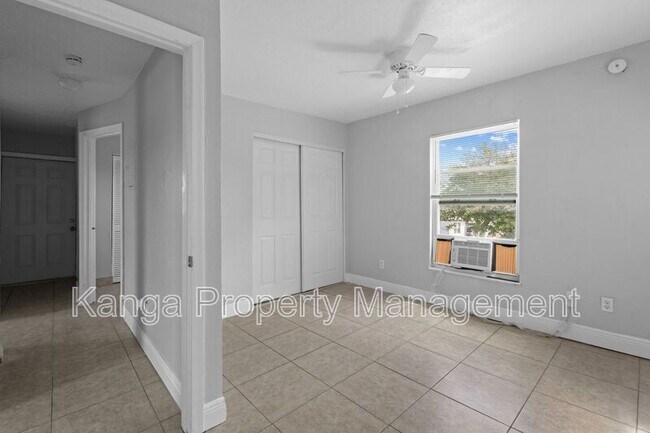 Building Photo - 3721 Henry Ave