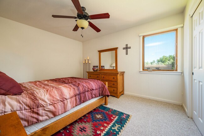 Building Photo - Fully Furnished Condo Available Now!