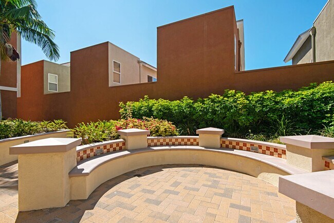 Building Photo - View Condo in Luxury Gated Community