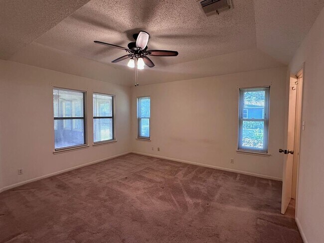 Building Photo - 110 Puna Ln