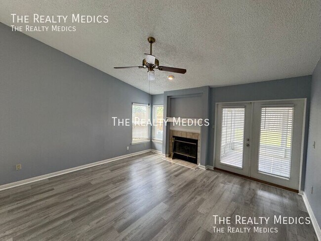 Building Photo - 3117 Bridgeford Dr