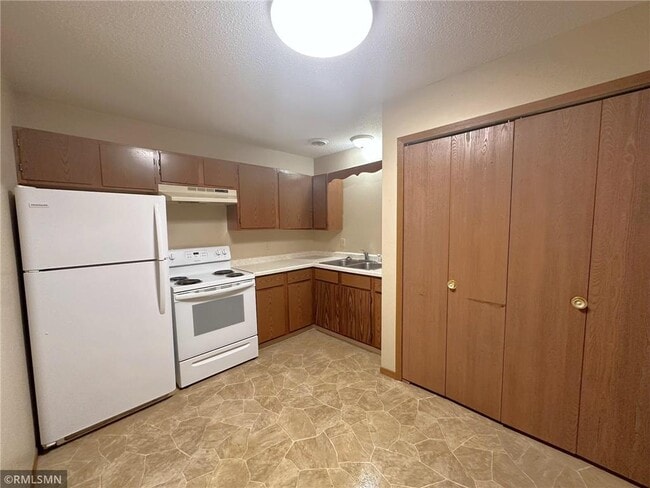 Building Photo - 1380 Heritage Dr