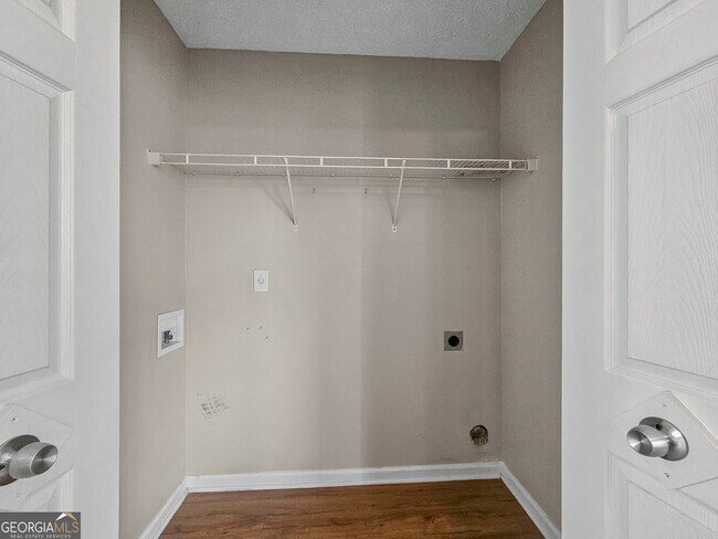 Building Photo - 80 Forest Brook Dr