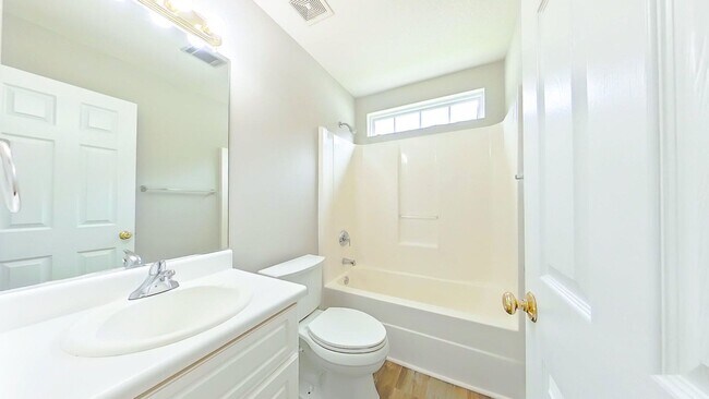 Building Photo - Beautiful 3 Bedroom Ranch