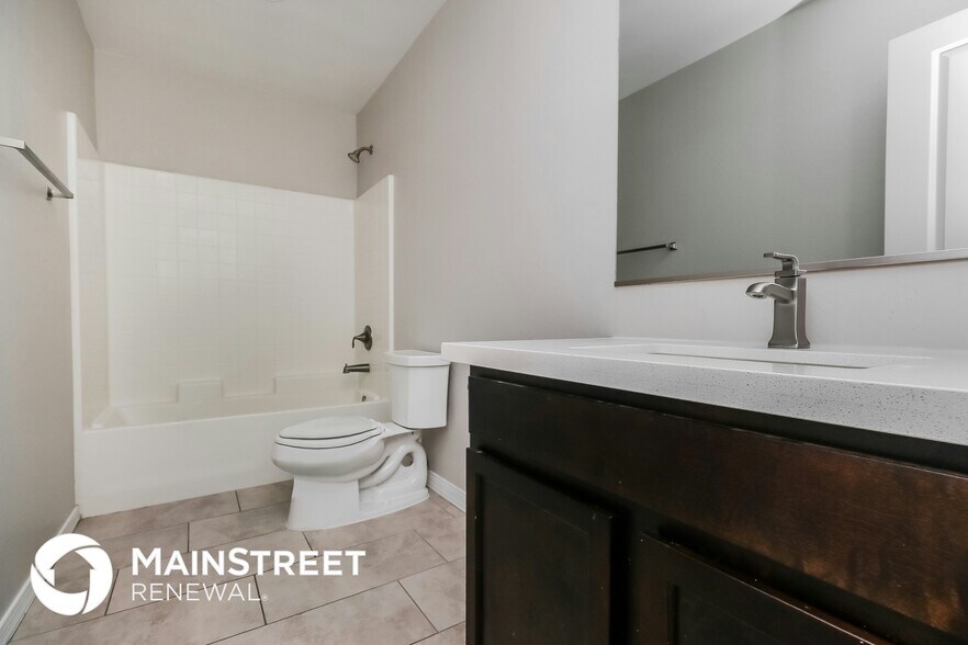 Building Photo - 2000 N 36th St