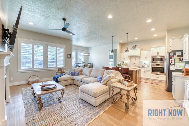 Building Photo - 4113 W Gray Fox St
