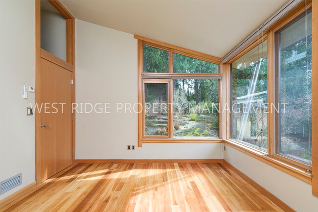 Building Photo - 9310 SW 8th Dr