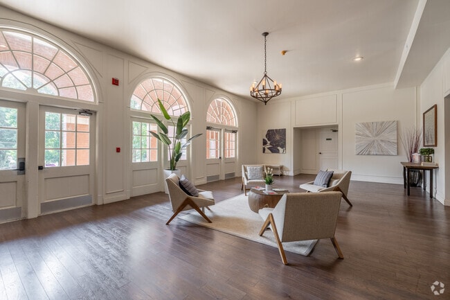Interior Photo - The Penn Warren