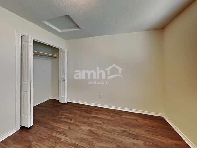 Building Photo - 5318 Worth Way