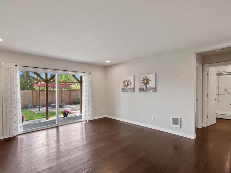 Building Photo - 10224 25th Pl SE