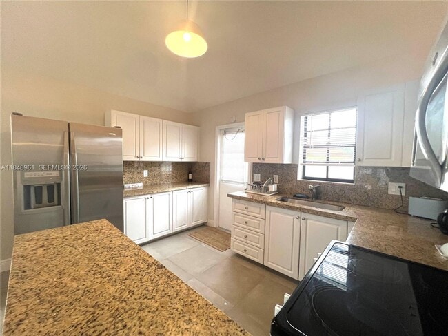 Building Photo - 13473 Fountain View Blvd