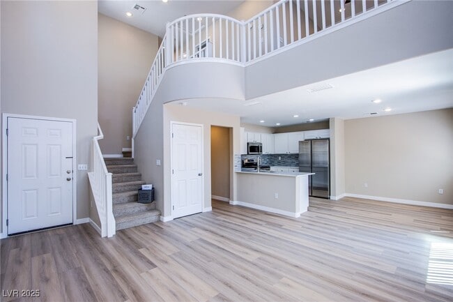 Building Photo - 5863 W Baroque Gold Ct