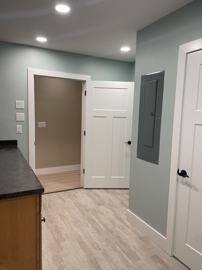 Building Photo - 3709 N Meridian Rd